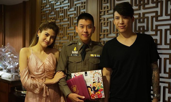 เพื่อนในวงการยินดี ไอซ์ พิชพงศ์ ดาราหนุ่มช่อง 3 จบหลักสูตรตำรวจ