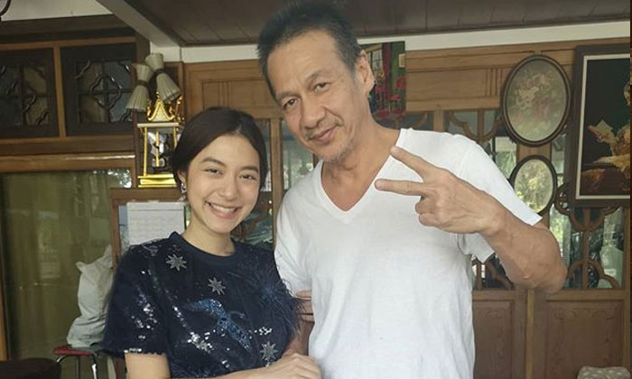 "มิว นิษฐา" ไปเยี่ยม "อ๊อฟ พงษ์พัฒน์" ภาพอัปเดตหน้าตาสดใสชูสองนิ้ว