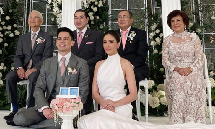 งานหมั้น "ศรีริต้า-กรณ์" บรรยากาศงดงามและอบอุ่นมาก