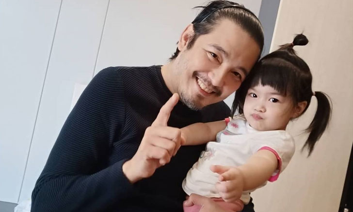 "ศรราม" ดีใจ "น้องวีจิ" พูดคำแรก "ปาป๊า" ได้แล้ว โพสต์คลิปอวดความน่ารัก