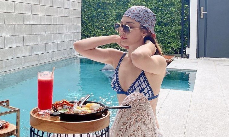 "แมท ภีรนีย์" จัดให้รัวๆ บิกินี่ตัวจิ๋วอวดหุ่นสวย ทริปนี้ความเซ็กซี่แผ่วไม่ได้แล้ว