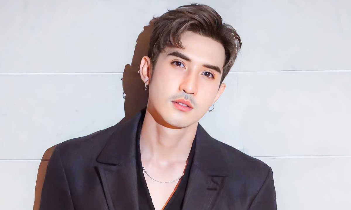 ประวัติ \
