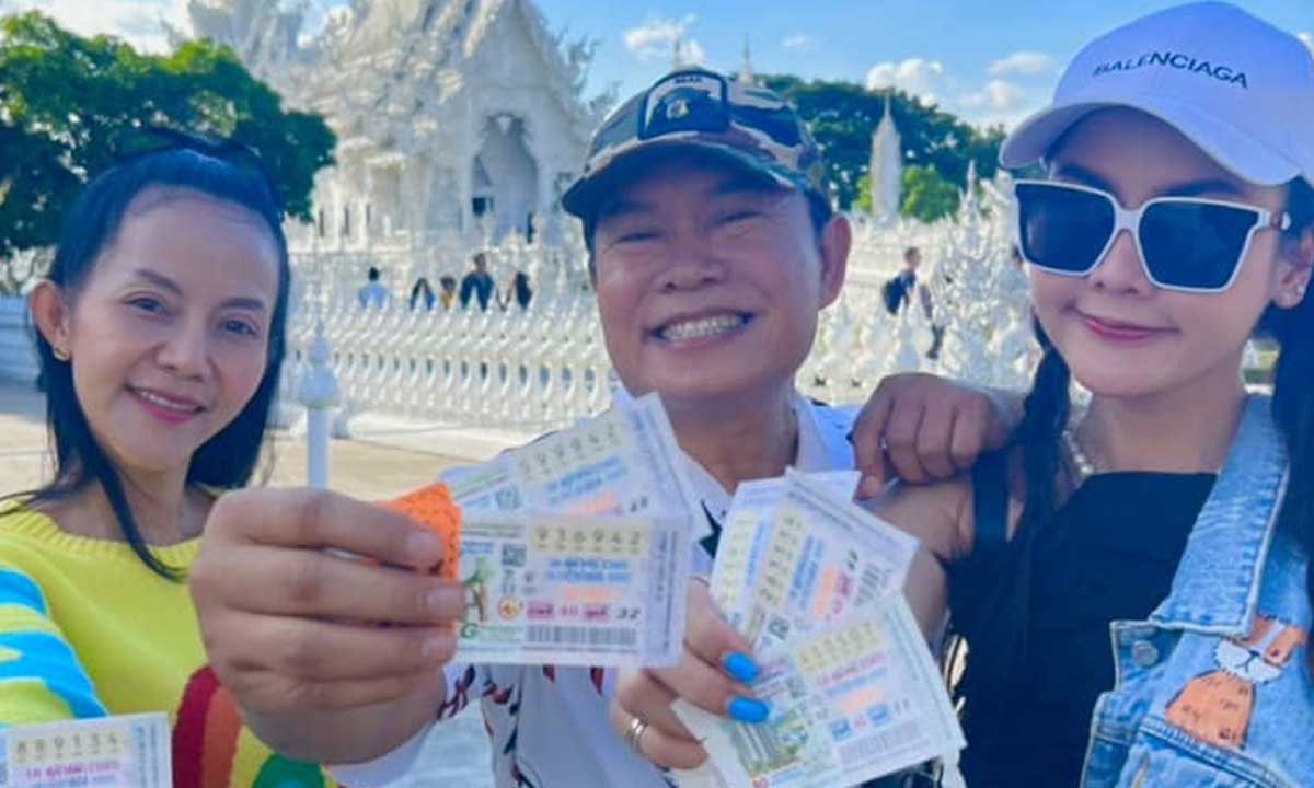 ชวนคอหวยซูม! “มนต์สิทธิ์ คำสร้อย” โชว์เลขเด็ดหน้าวัดร่องขุน