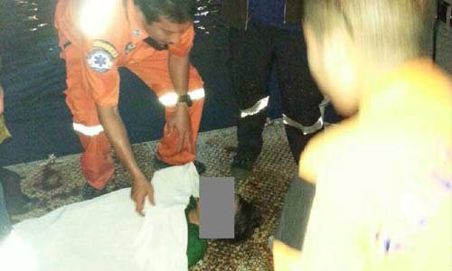 อุทาหรณ์! โจ๋รับจ้างลอยกระทง เกิดเป็นตะคริวจมน้ำดับ