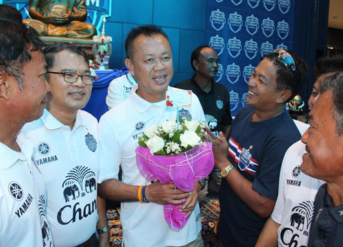 นักการเมืองแห่อวยพรวันเกิด เนวิน คึกคัก
