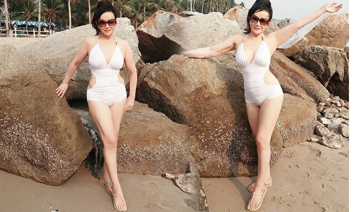 คุณแม่ของ "น้ำผึ้ง ณัฐริกา" อายุ 73 ปี ยังสวยแซ่บหุ่นดีมาก