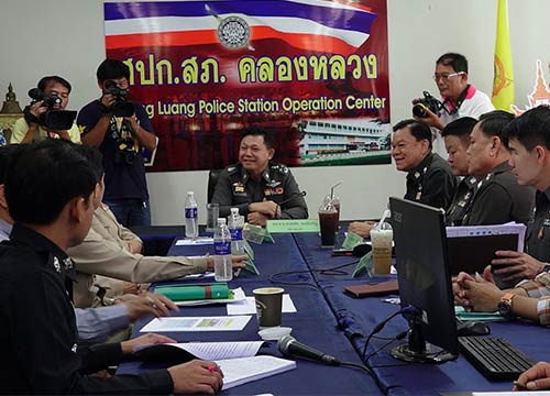 รองผบ.ตร.ลงพื้นที่เร่งคดีขโมยเหรียญพระเทพฯ