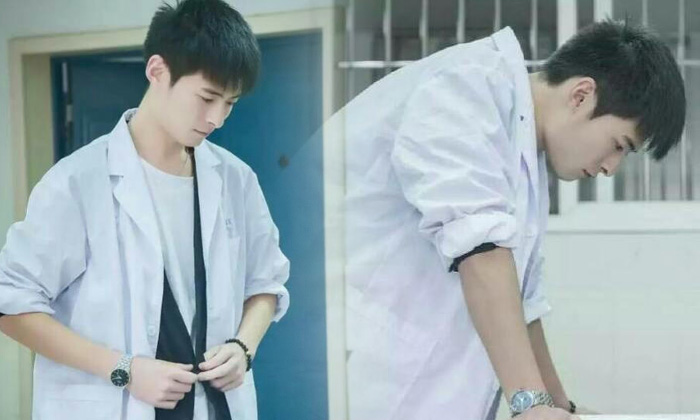 อาจารย์หนุ่มคณะแพทย์ดังสนั่น! สาวคลั่ง..หล่อดั่งเทพบุตร