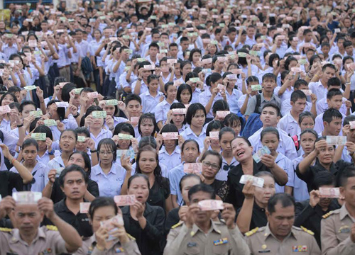 มหาชนคนทั่วไทยร่วมทำความดีถวายพ่อหลวง