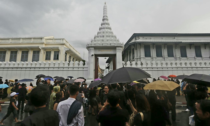 สำนักพระราชวัง ประกาศแจ้งงดเข้าถวายสักการะพระบรมศพ 1-2 ธ.ค.นี้