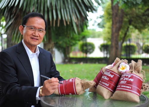 สมชายFBอวยพรปีใหม่ปชช.ให้ข้าวอยู่คู่ชีวิตคนไทย