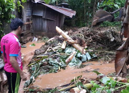 ฝนตกหนักทำน้ำท่วม-ดินสไลด์ใน อ.ธารโต จ.ยะลา