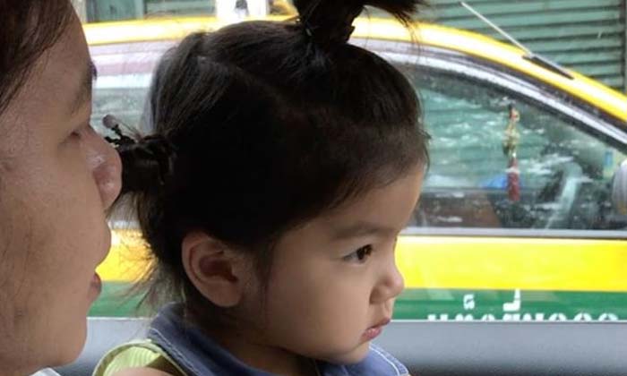 คลิปฮา น้องมะลิ ทำหน้านิ่ง ถูกจับได้แอบตดในรถ