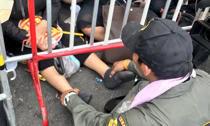 น่าชื่นชม \