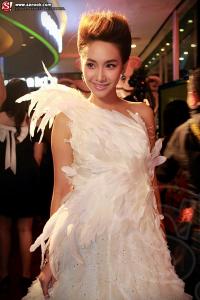 มิน พีชญา