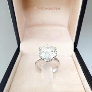 ชมพู่ อารยา