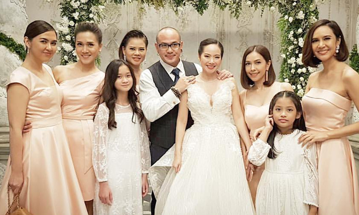 รวมตัวเฉพาะกิจ ลูกดารารุ่นใหญ่ เป็นเพื่อนเจ้าสาวงานแต่ง ดีเจปอ-พีช ศศิมา