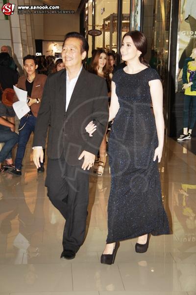 คลิกชมภาพต่อไป