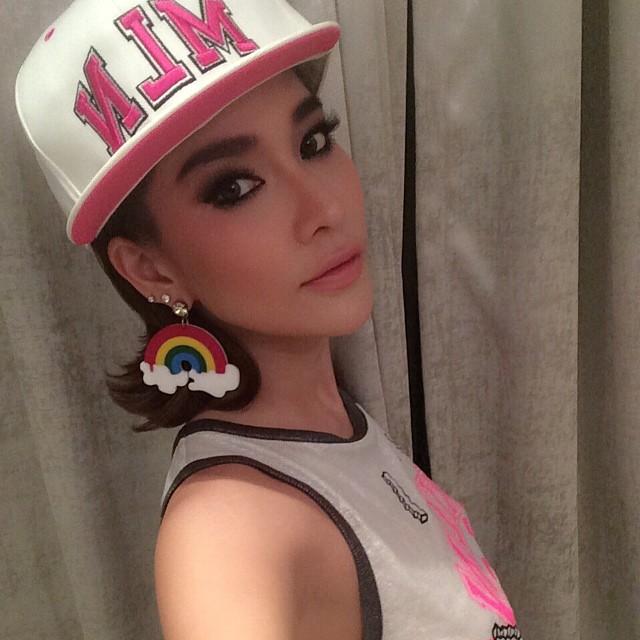 คลิกชมภาพต่อไป