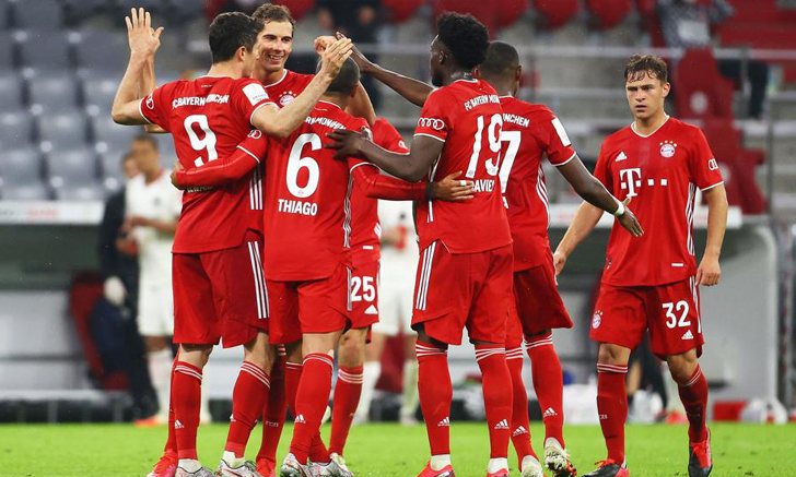 ลุ้นดับเบิ้ลแชมป์! เสือใต้ เชือด แฟรงค์เฟิร์ต 2-1 ลิ่วชิงฯ เดเอฟเบ-โพคาล